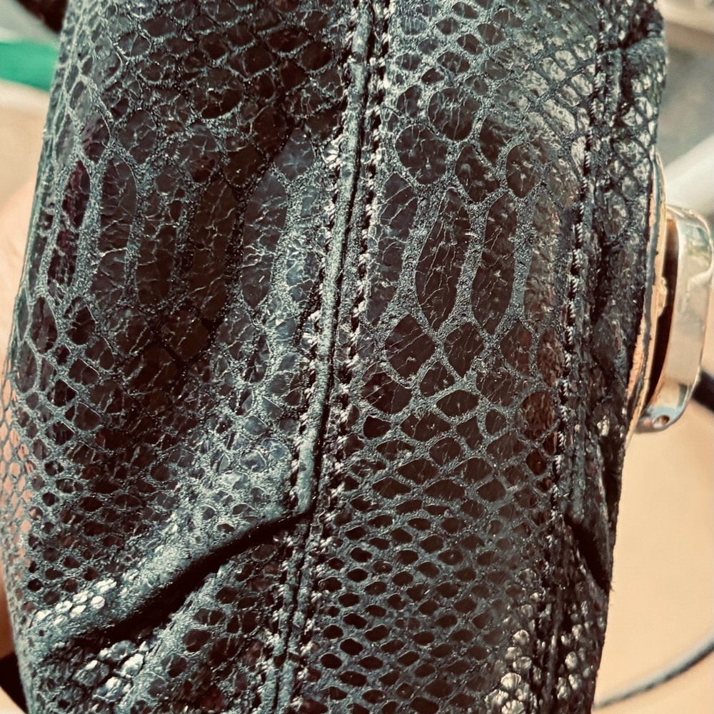 Michael Kors Charlton black patent leather crossbody handbag - Picture 12 of 12